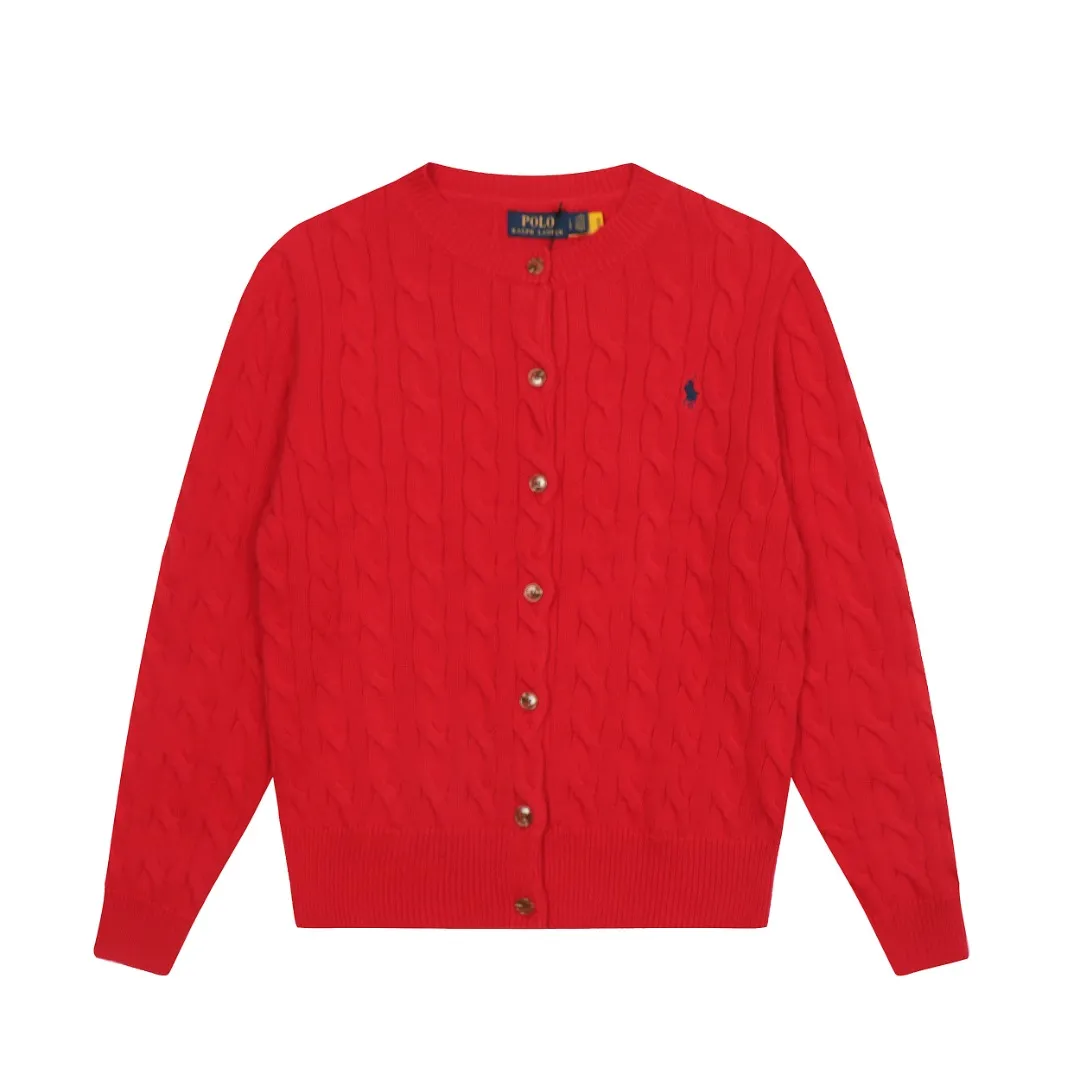 P230 Top quality" Style number: DS006# (not off the shelves all year round) [Ralph Lauren round neck solid color pony embroidery logo twist knitted cardigan] ✅Ralph Lauren Ralph Lauren classic basic versatile knitted cardigan jacket for all seasons ✅Main supplier platform live broadcast Wholesale entity Replacement if out of stock Not off the shelf ✅ZP quality 1:1 version Scan the code to enter the GF website Counter quality ✅Detailed quality The only one in Guangzhou Imported quality cotton yarn Focus on high-end, cost-effective, and good quality. Needless to say, the version is restored to the original version. The maximum size can be worn up to 160 pounds. Loose, comfortable and stress-free. ✅The upper body is simple and easy to match. A must-have for goddess ootd. Good-looking clothes are never picky. Must-have items in goddess wardrobe. Size: S- Navy blue white label Navy blue red label